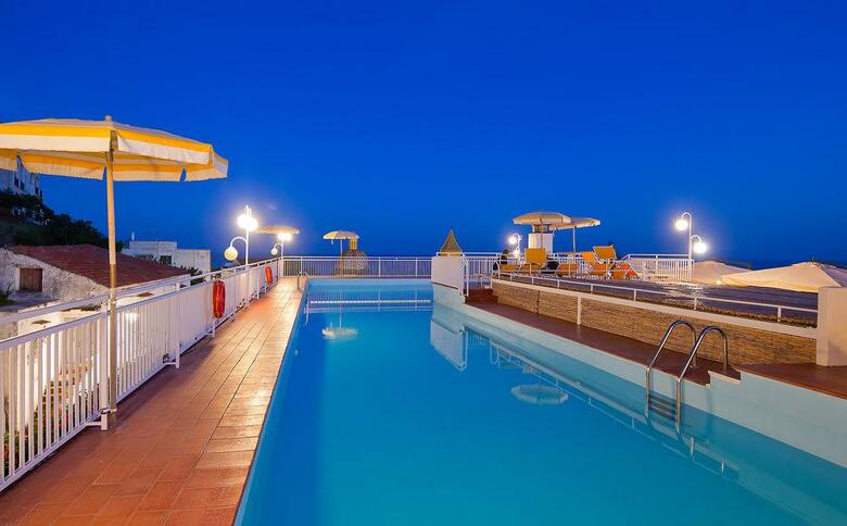 Hotel Tramonto D'oro
