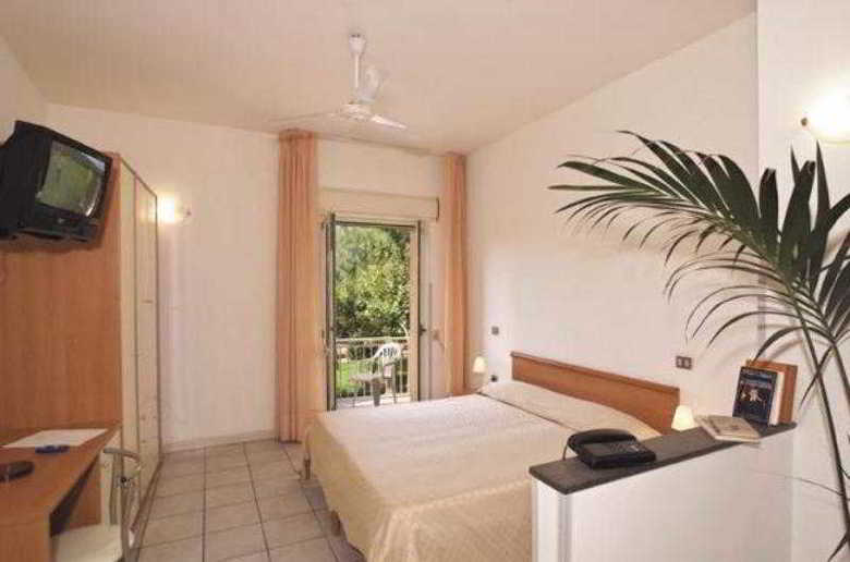 Hotel Tirreno