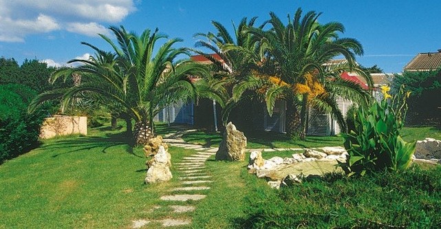 Cala Rosa Club Hotel