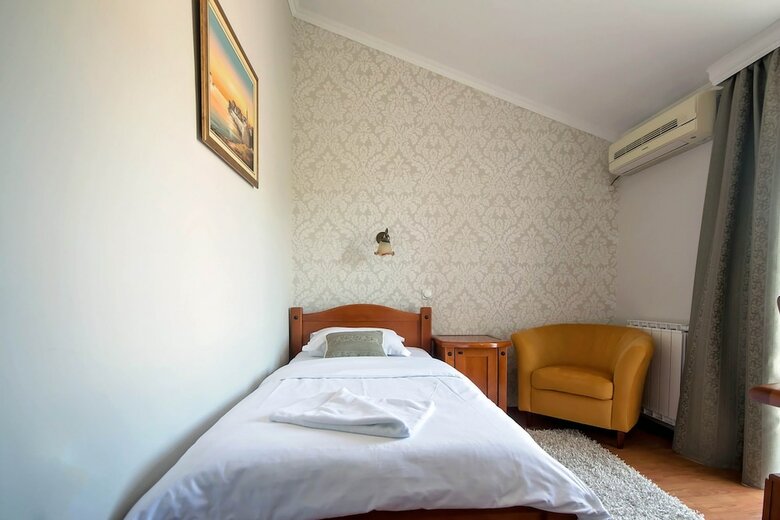 Hotel Holiday