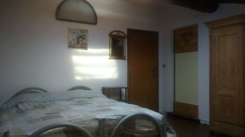 Hostal Tuskany Stonehouse