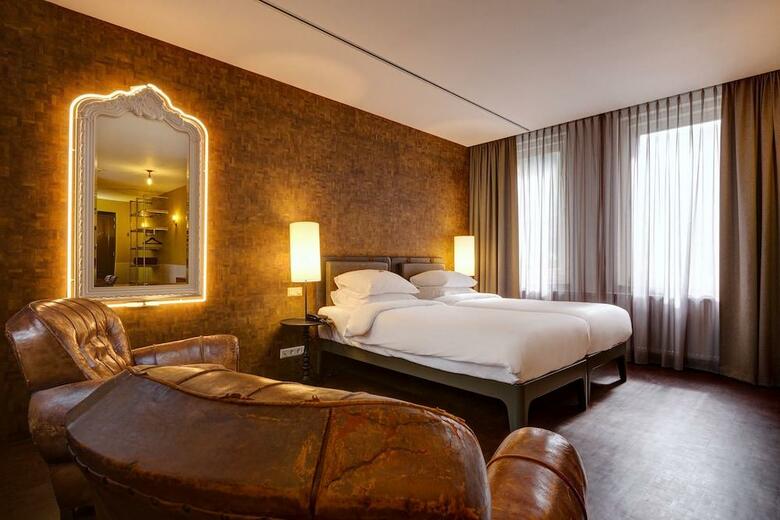 Hotel V Nesplein