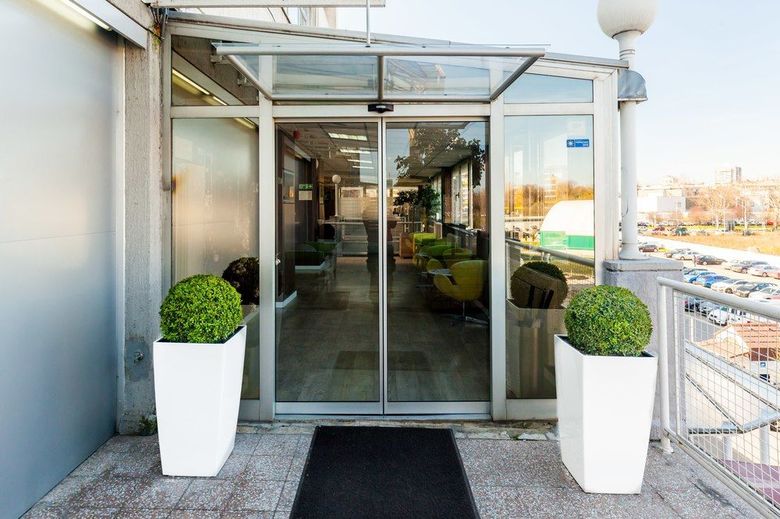 Hotel Adresa