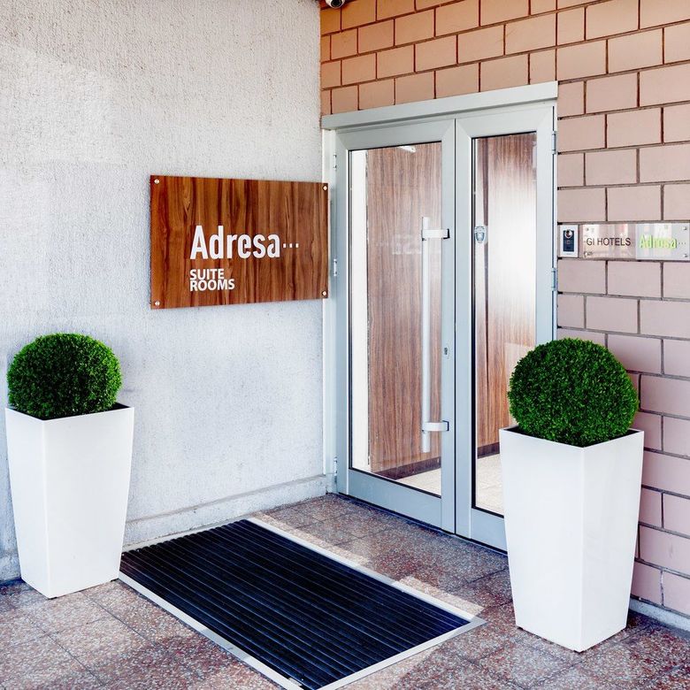Hotel Adresa