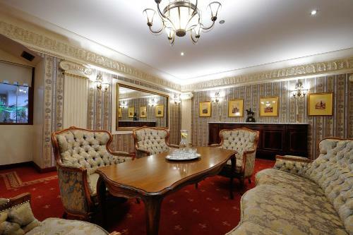 Hotel Diament Arsenal Palace Katowice - Chorz�w