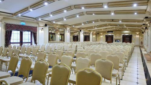 Hotel Diament Arsenal Palace Katowice - Chorz�w