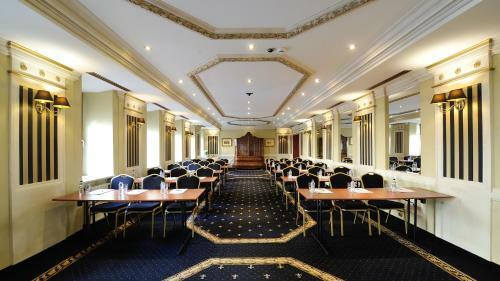Hotel Diament Arsenal Palace Katowice - Chorz�w