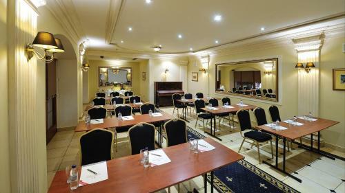 Hotel Diament Arsenal Palace Katowice - Chorz�w