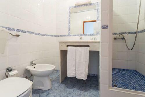 Hostal Residencial Capri