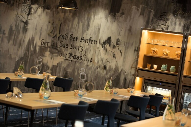 Hotel Renaissance Hamburg