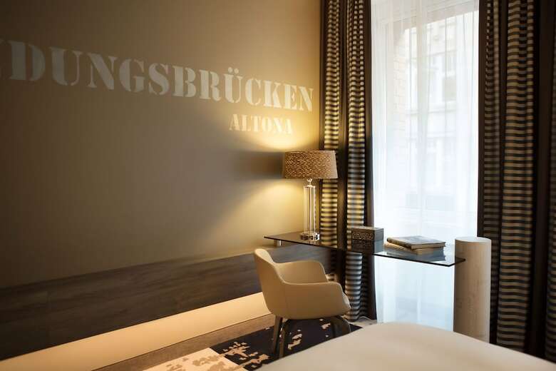Hotel Renaissance Hamburg