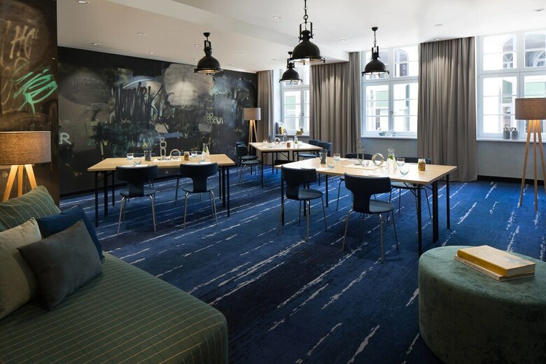Hotel Renaissance Hamburg