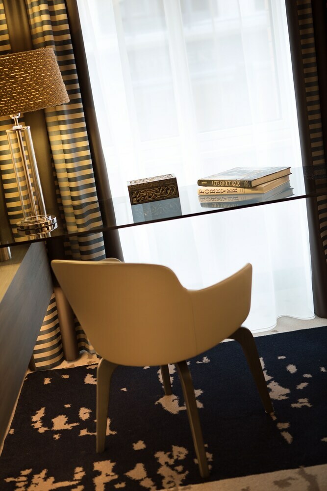 Hotel Renaissance Hamburg