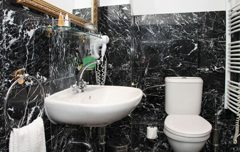 Hotel King Charles Boutique Residence