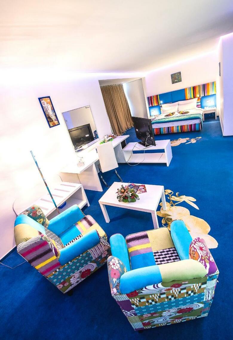 Marshal Garden Hotel