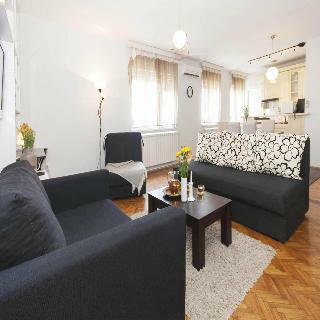 Central Apartment Hip & Spacious