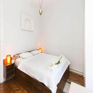 Central Apartment Hip & Spacious