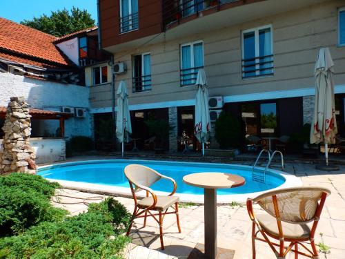 Hostal Vila Senjak B&B