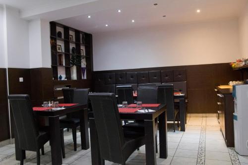Hostal Vila Senjak B&B