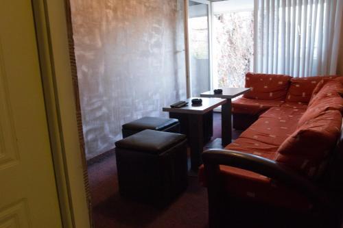 Hostal Vila Senjak B&B