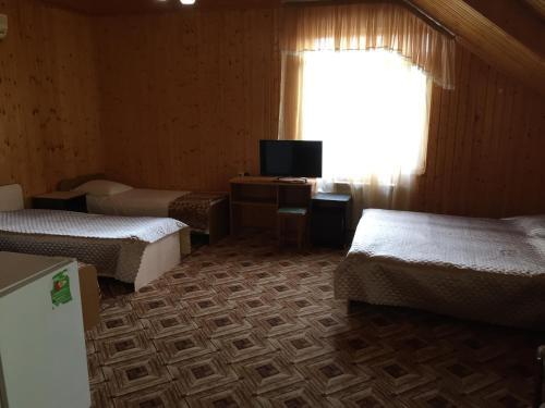 Hostal Alyona Hotel