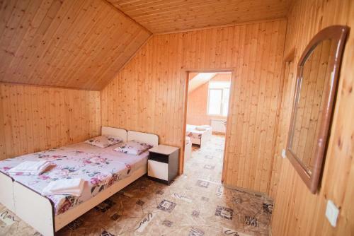 Hostal Alyona Hotel