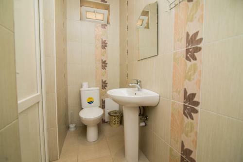 Hostal Alyona Hotel