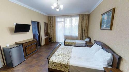 Hostal Alyona Hotel