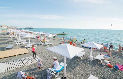 Hostal Alyona Hotel