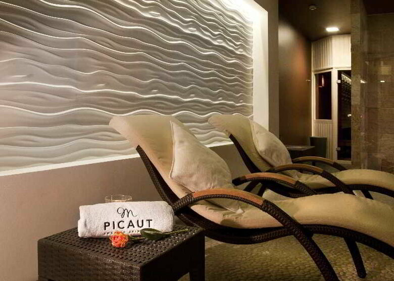 Hanza Hotel