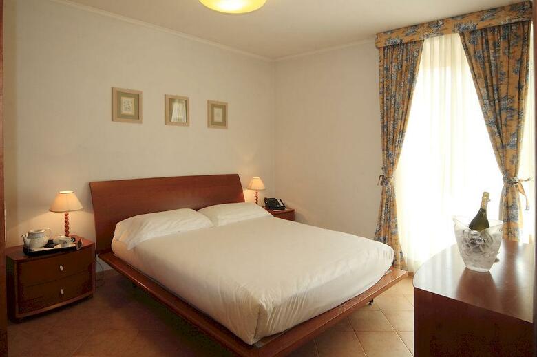 Hotel Crosti