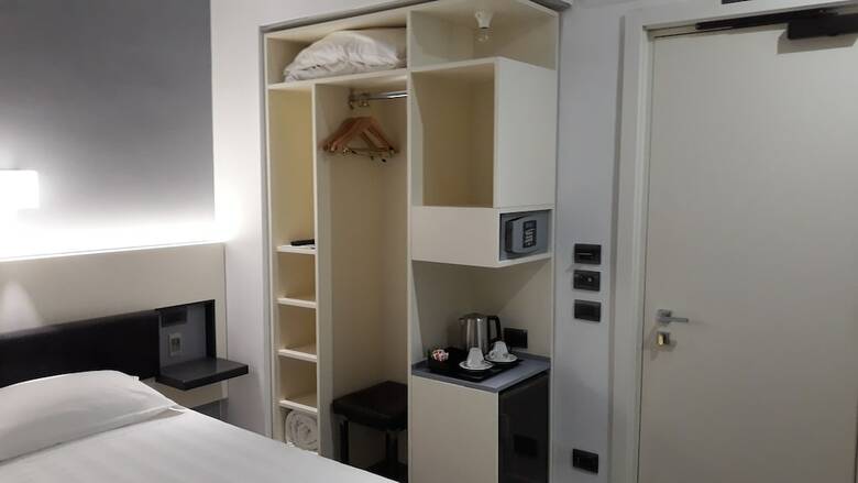 Hotel Crosti