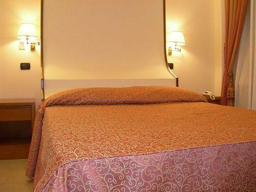 Hotel Crosti