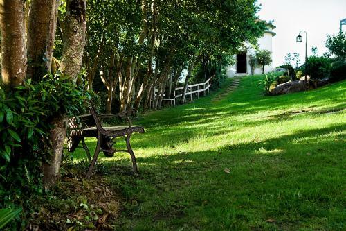 Agroturismo Hotel R�stico Y Apartamentos A Torre De Laxe