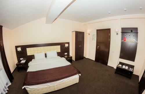 Ostrovsky Hotel