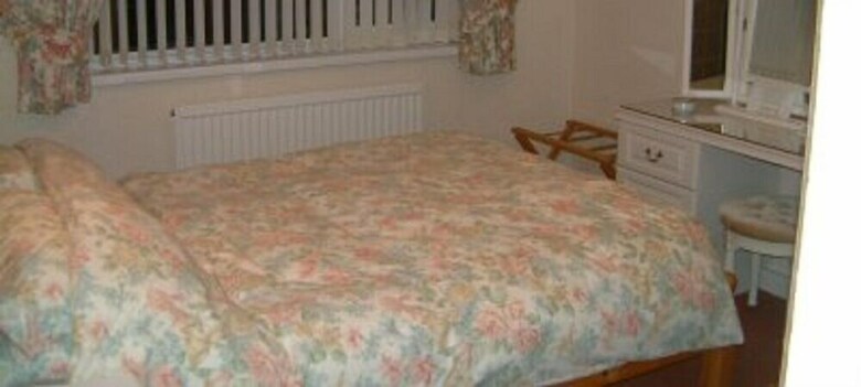 Hostal Monravon Guest House