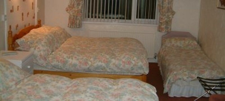 Hostal Monravon Guest House