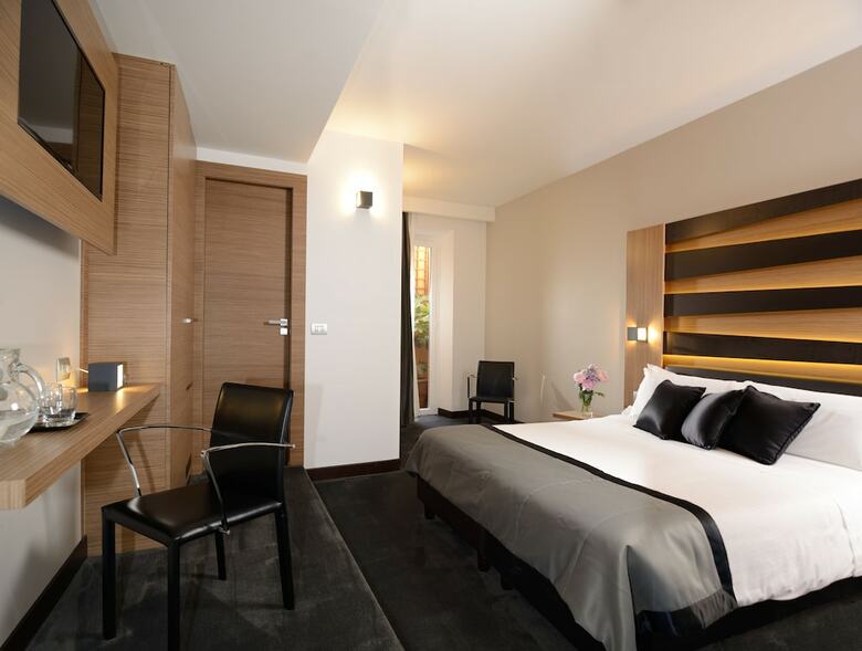 Hotel Trevi