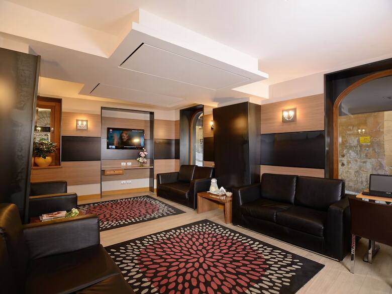 Hotel Trevi