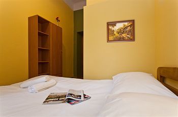 Enigma Hostel & Apartments