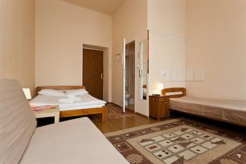 Enigma Hostel & Apartments