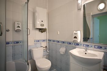 Enigma Hostel & Apartments