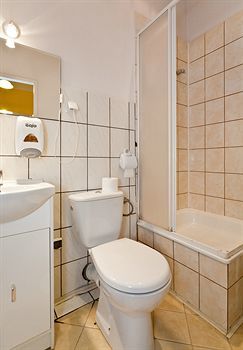 Enigma Hostel & Apartments