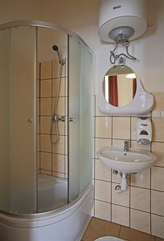 Enigma Hostel & Apartments