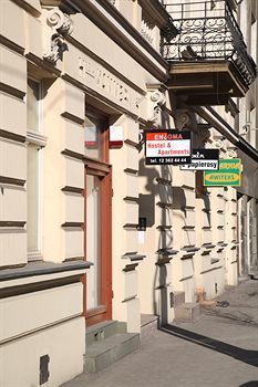 Enigma Hostel & Apartments