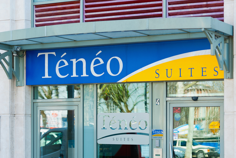 Residencia Teneo Suites