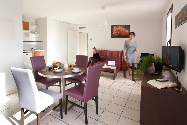 Hotel Adonis Carcassonne La Barbacane
