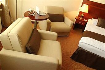 Hotel Holiday