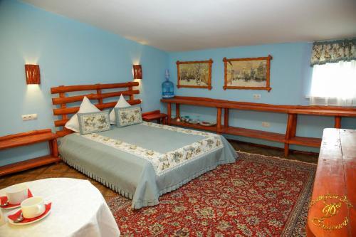 Hostal Smirnov Hotel