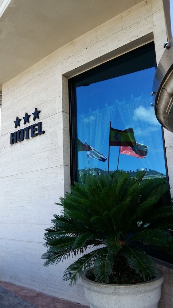 Hotel Nueva Plaza